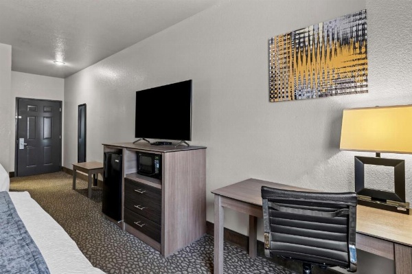 Best Western Sherwood Inn & Suites image 13