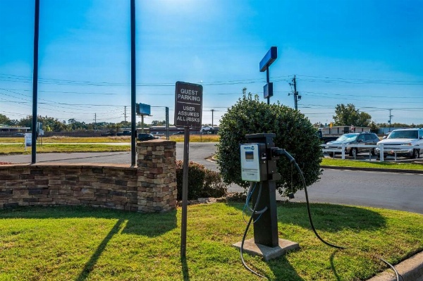 Best Western Sherwood Inn & Suites image 28